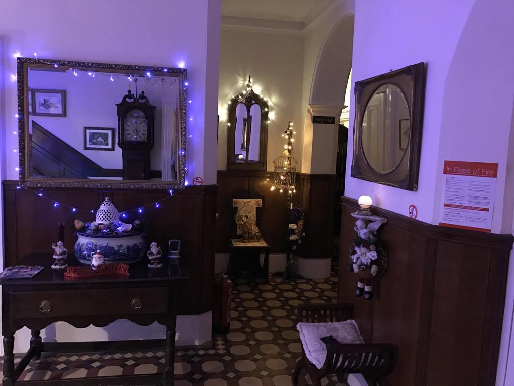 The Priory B&B Whitchurch  Екстериор снимка