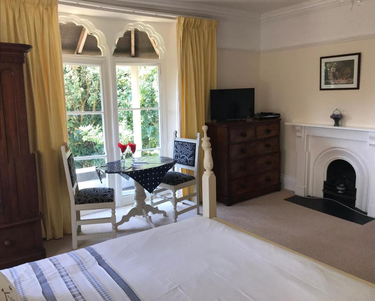 The Priory B&B Whitchurch  Екстериор снимка